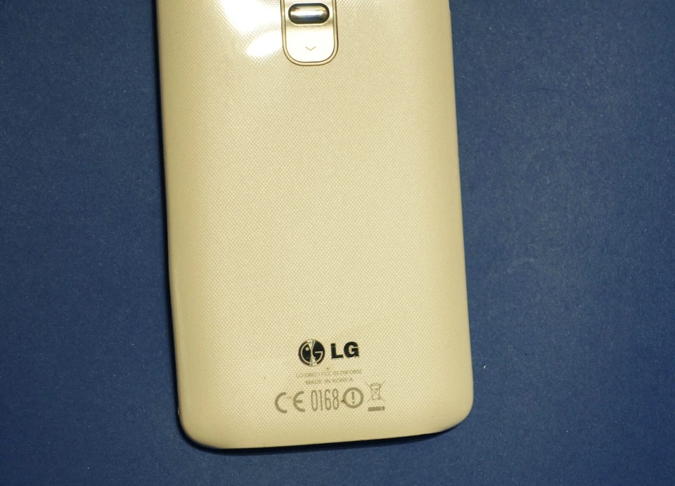 Smartphone LG-G2 32 Gb + LG-G2 16Gb con cover. Venduti in coppia. Da riparare - Immagine 4 di 4