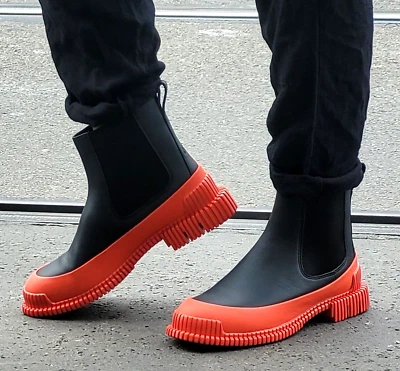 Camper Pix K400304-026 Schwarz Rot Chelseastiefel aus Leder