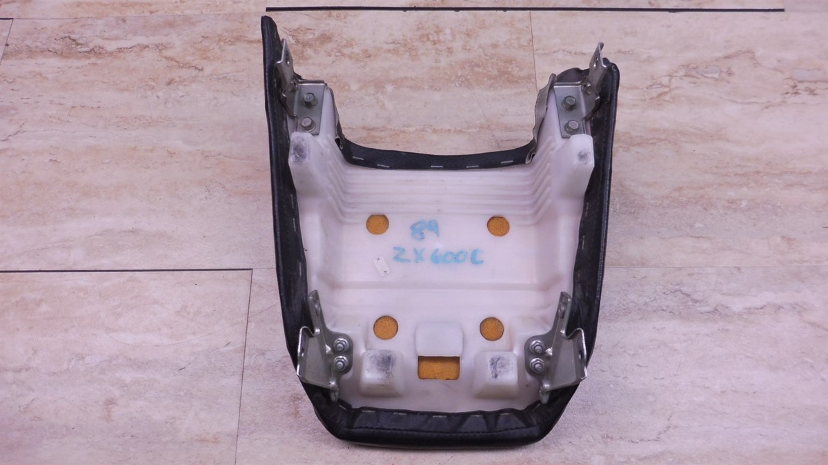 キム・ボム　2024 シーズングリーティング　封入トレカ　スターシップトレカ キム・ボム 2024 シーズングリーティング 封入 スターシップ トレカ