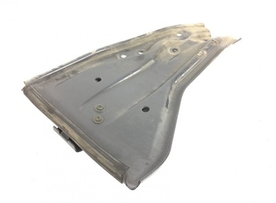 2217932 1743493 2434941 Wing Mounting Bracket Front Axle Rear Left