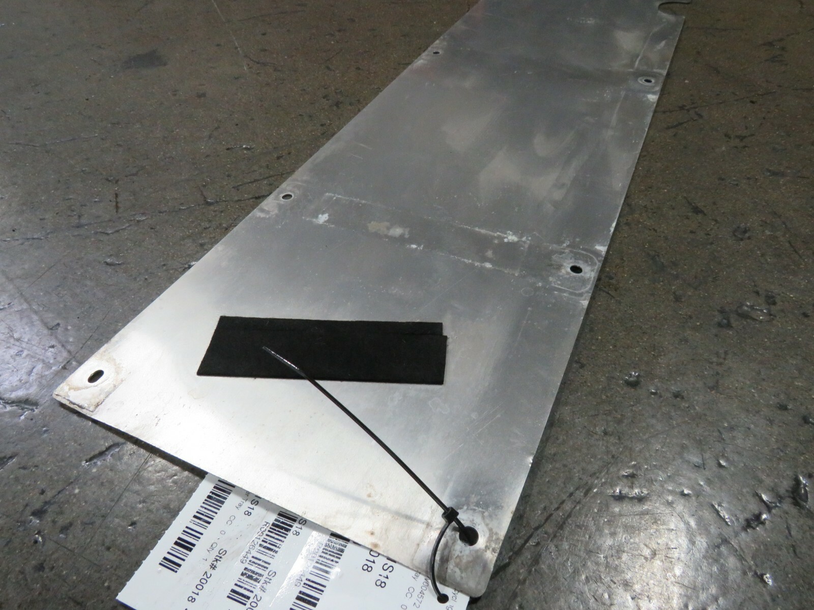 McLaren 570s, Center Lower Under Tray, Used