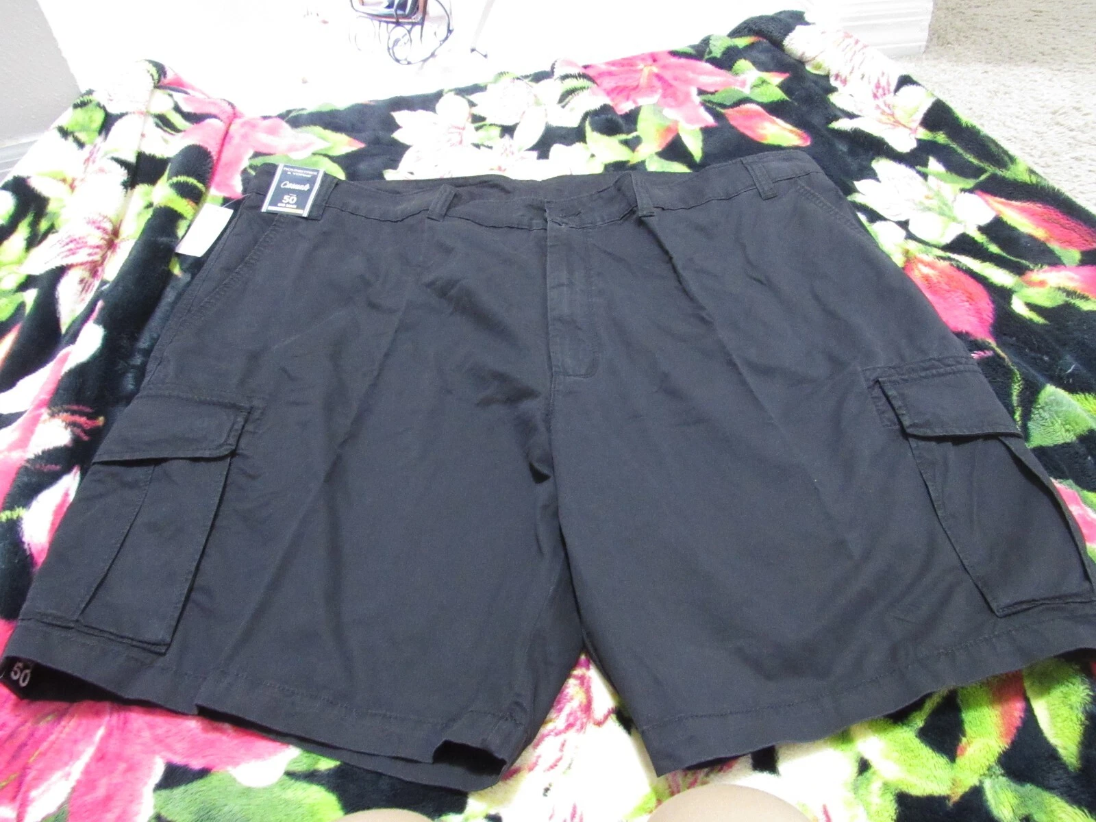 ROUNDTREE & YORKE, MEN'S NEW BLACK COTTON FLAT CASUAL CARGO SHORTS, SIZE 50