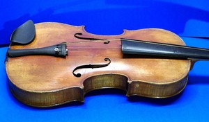 Antique Violin - ANDREAS AMATI, Cremonae 1692 facit- nice condition.