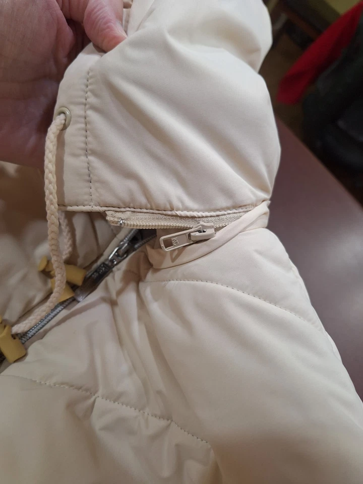 KC Collections Beige Puffer Jacket Removable Hood Women's Medium READ - Image 4 of 4
