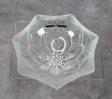 Lalique France Crystal Small Bowl Coupelle Nymphea Flower Clear w/ Original Box