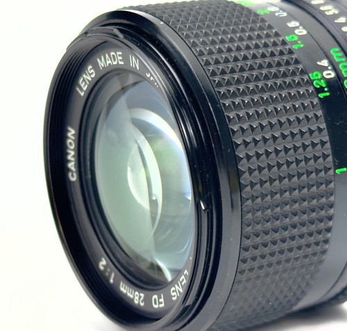 Canon New FD 28mm f/2 MF Wide Angle Prime Lens READ - Picture 3 of 11