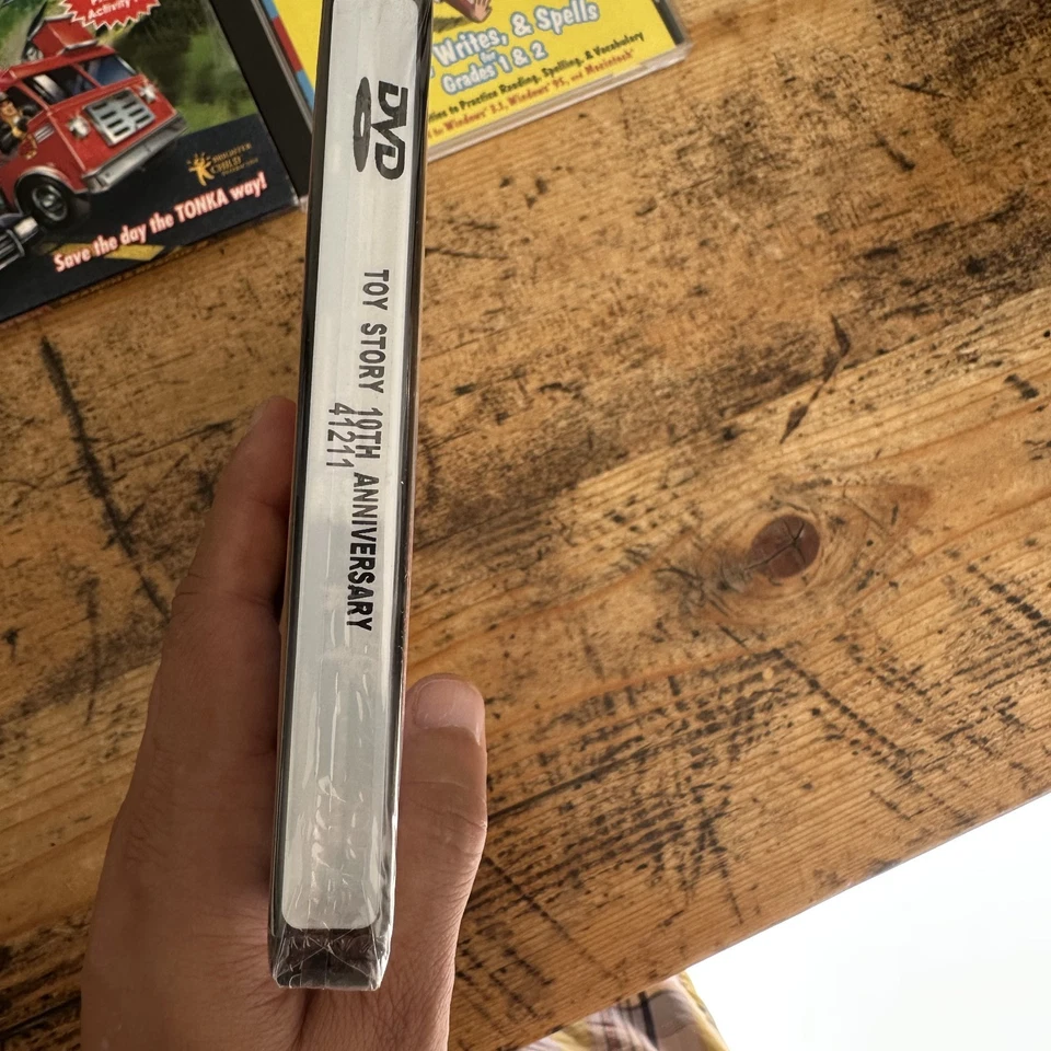 Curious George Reads, Writes, & Spells for Grades 1 & 2 CD-Rom - Image 4 of 4