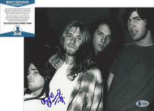 NIRVANA (KRIST NOVOSELIC & CHAD CHANNING) SIGNED 8x10 PHOTO C BECKETT COA BAS