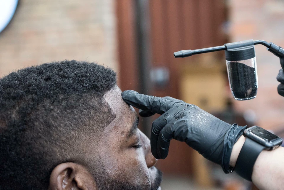 Spray aplicador de fibras capilares HAIR ILLUSION bomba de llenado de cuero cabelludo calvo (SIN FIBRAS) Foto 3 de 4