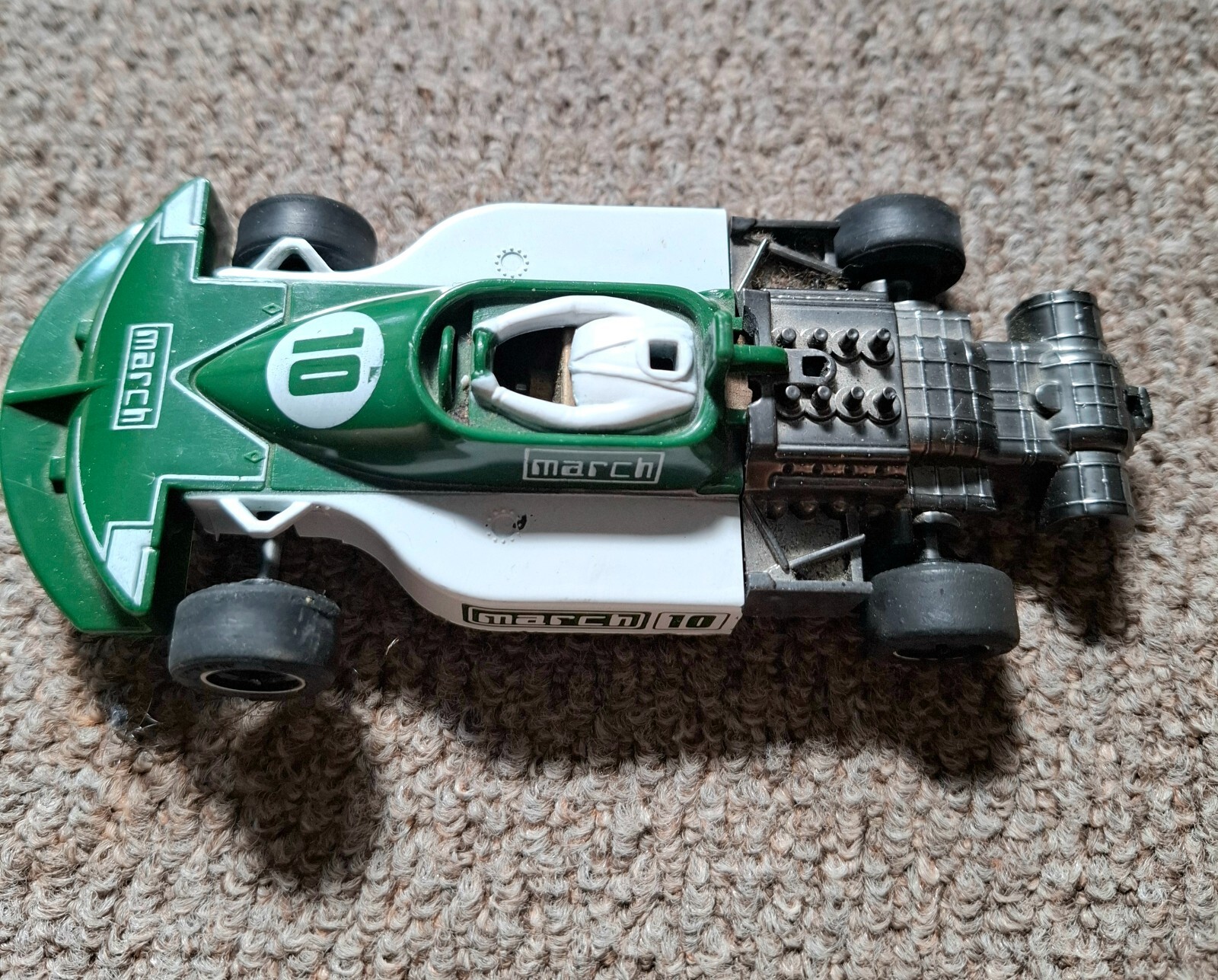 Picture 17 of 24