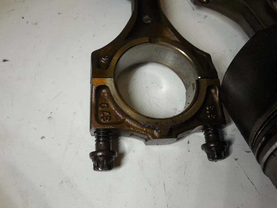 Pistones y bielas BMW E36 E39 M52TU M52 328 328IS M52B28 2,8 L 83,98 MM Foto 2 de 4