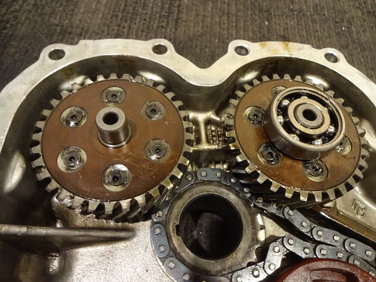 Ferrari 355 Front Crankcase Cover Complete With Gears-Sprockets-Chain P/N 154113