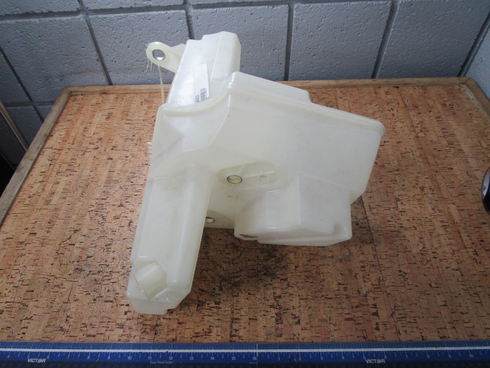 2007+Volvo+Xc90+Windshield+Washer+Reservoir+OEM+8648191 for sale online