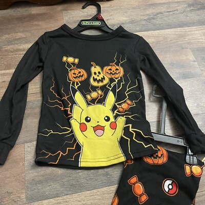 Pokémon Pikachu 2 Pc Pajama Set. Unisex. Size 8 Glow In The Dark. NEW