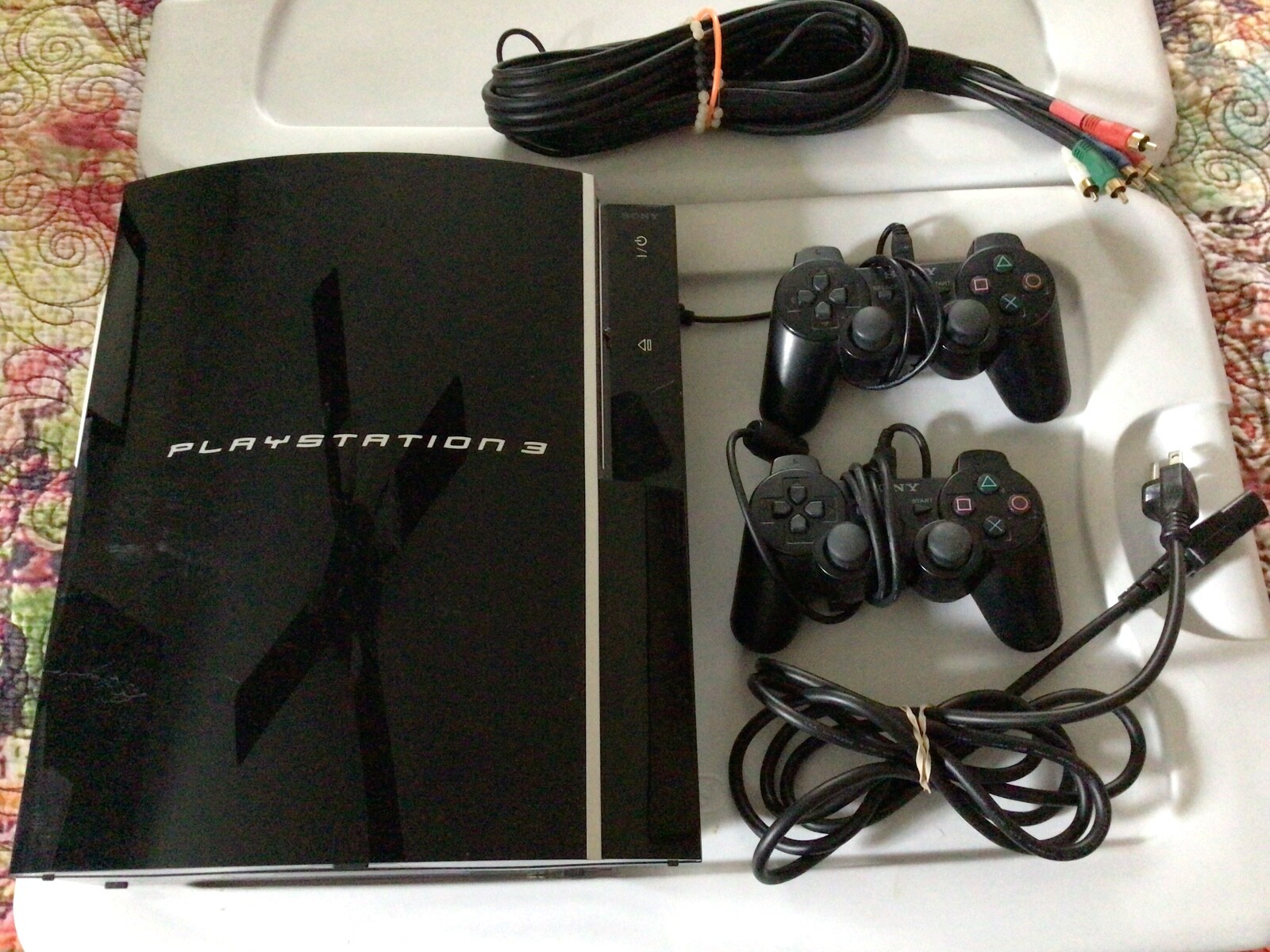 Sony PlayStation 3 PS3 Fat Console Lot CECHH01 2 Controllers & Cords
