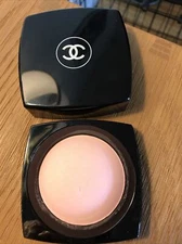 CHANEL Poudre Douce Luxury Powder in Rose Tendre Pink Face Powder