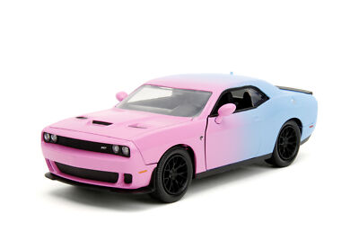 JADA PINK BRIEFS 2015 DODGE CHALLENGER SRT HELLCAT 1:24 DIE CAST
