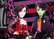 Monster High Kieran Valentine and Spelldon Cauldronello Dolls 2-Pack in hand