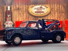 GREENLIGHT 1969 CHEVROLET C-30 DUALLY WRECKER BLUE W/FLAMES & RUBBER TIRES LOOSE
