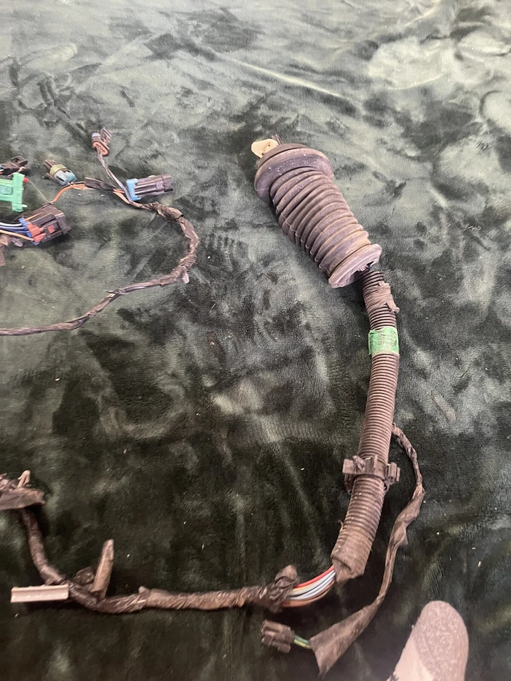 Arnés de puerta/cerradura ventana pasajero delantero derecho Pontiac Grand Prix 97-03 Foto 4 de 4