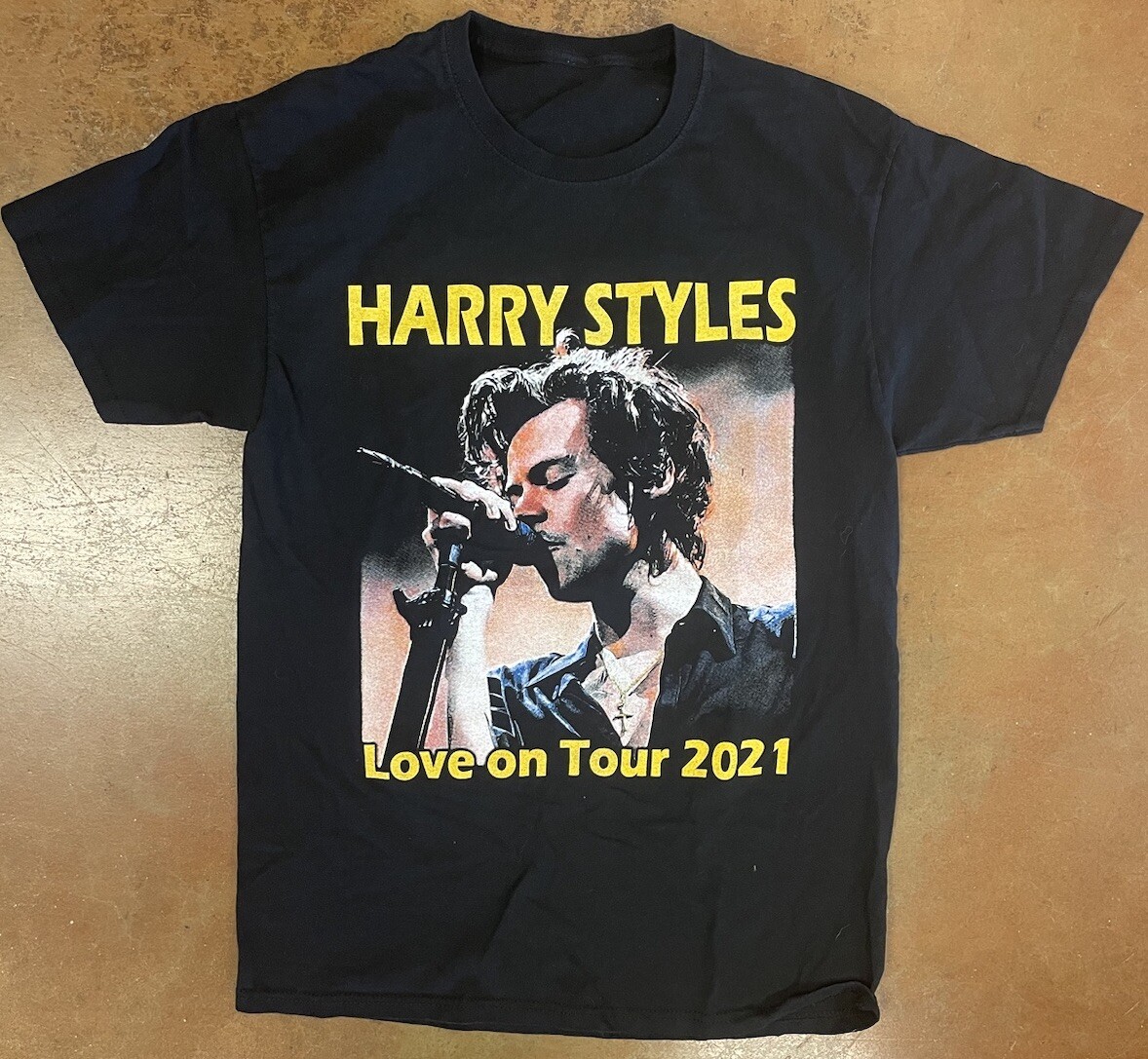 HARRY　TOUR 2019“Awesome!” HARRY STYLES SHIRT MEN'S 2021 LOVE ON TOUR. Front & Back Graphic