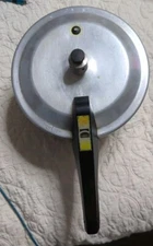 Vintage Mirro 4 QT. Pressure Cooker Canner M-0534-11 with Gasket & Jiggler