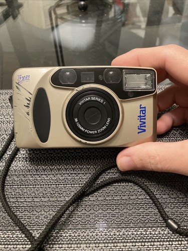 Vivitar PZ 3125 35mm Point & Shoot Camera 38-125mm… Works Great!! Some Scuffs  - Picture 2 of 13