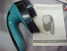 Rowenta JA1011 Portable Lint Remover Shaver w/Adjustable Shave Height BLUE w/bro