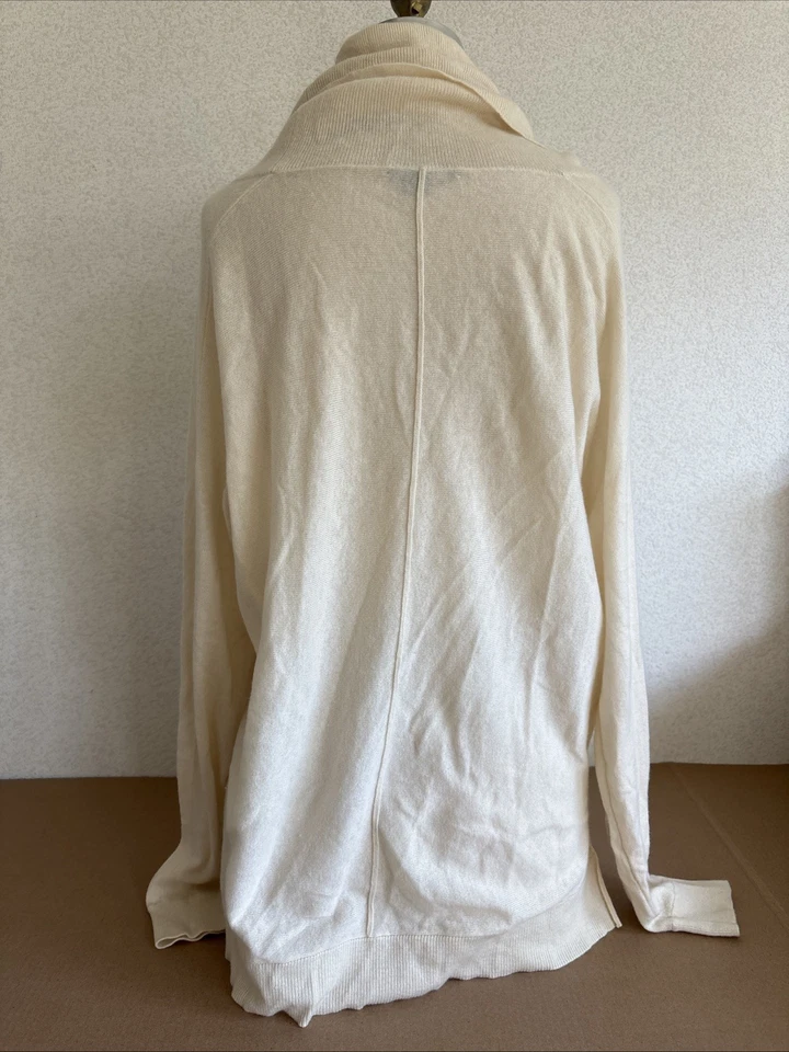 Suéter VINCE 100 % Cachemira Tan Suave Cortina Cuello Alto Color Crema Talla XL Foto 4 de 4