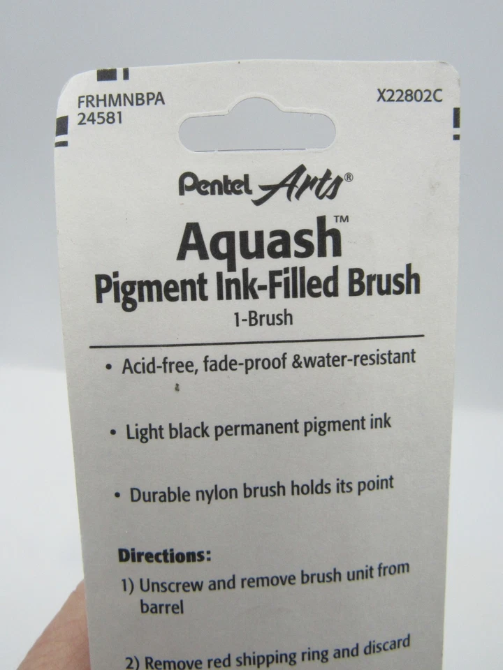 Карманная щетка ручка Pentel Arts средний наконечник легкие черные пигментные чернила 24581 - Изображение 2 из 4