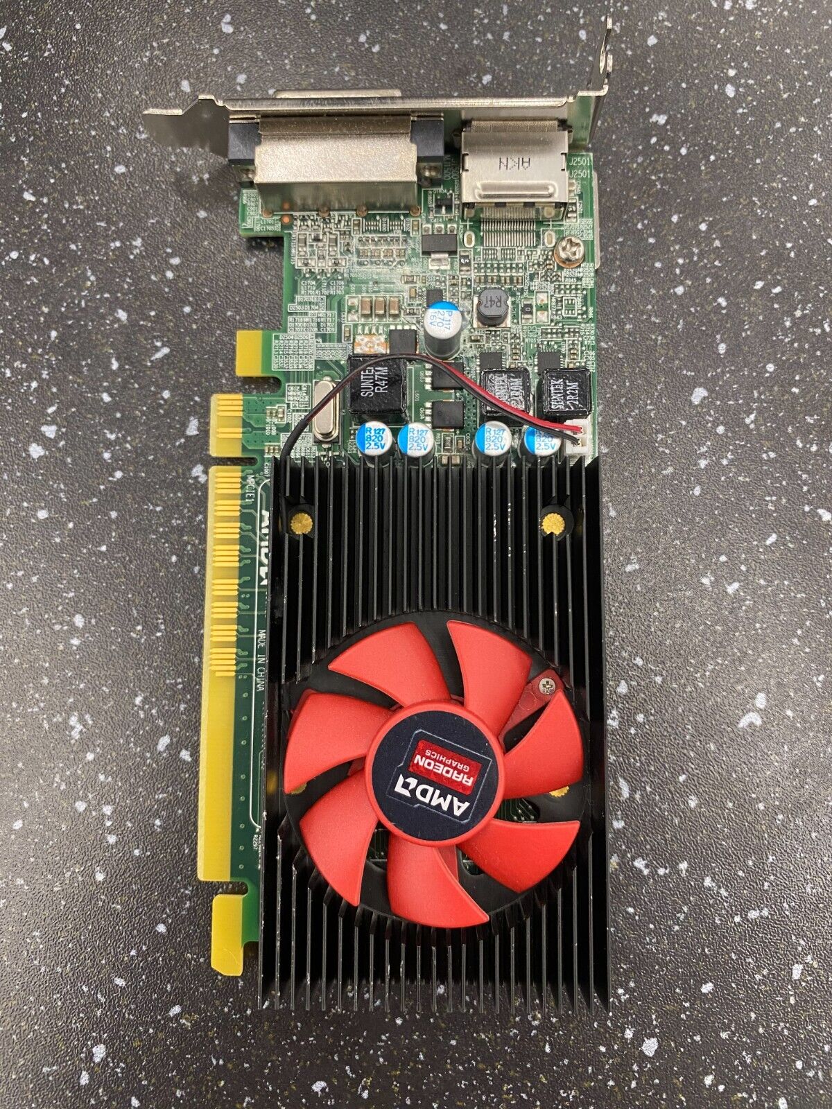 Dell AMD Radeon R5 430 2GB GDDR5 PCIE 3.0 Graphics Card (109-C86957-00)