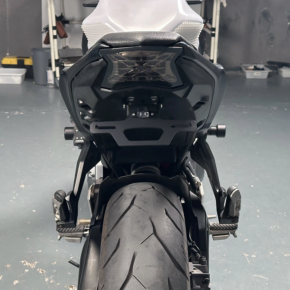 Soporte de matrícula plegable eliminador de guardabarros para KAWASAKI Ninja 650 2017-2025 Foto 3 de 4