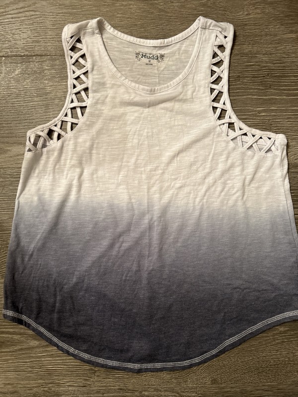 Juniors Women’s Tank Top Medium 