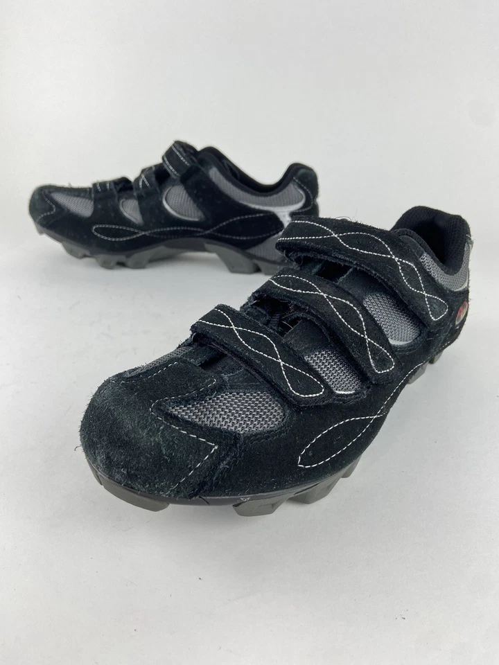 Sapatos de ciclismo femininos especializados Riata MTB EUA 10/UE 41 dois parafusos couro suado - Imagem 4 de 4