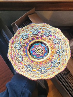 Pretty Radium Amethyst FENTON Carnival Glass Captive Rose Plate Great Color