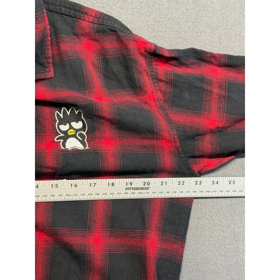 Hello Kitty Friends Forever 21 男式格子法兰绒衬衫 Badtz Maru 中号 — 第 4/4 张图片