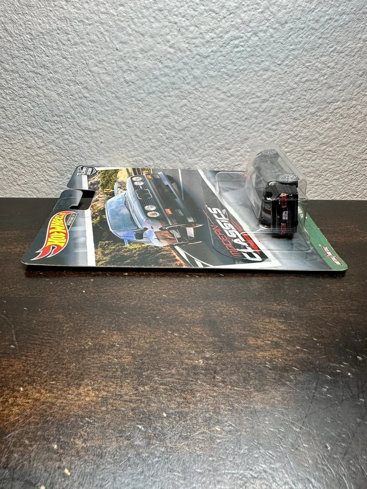 BMW M3 Hot Wheels Premium Car Culture Modern Classics '92 Foto 4 de 4