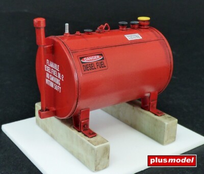 Plastikbausatz plusmodel 533 U.S. gallon fuel Tank Kraftstofftank in USA  1:35