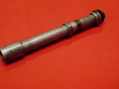 CBR 954 FIREBLADE FRONT WHEEL SPINDLE 2003 - Picture 10 of 10