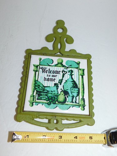 Kitsch Cast Iron Trivet Green Welcome To Our Home Kitchen Wall Decor Vintage - Picture 7 of 10