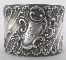 Gro&szlig;er Serviettenring 950er Silber Monogramm Frankreich floral Napkinring (114)