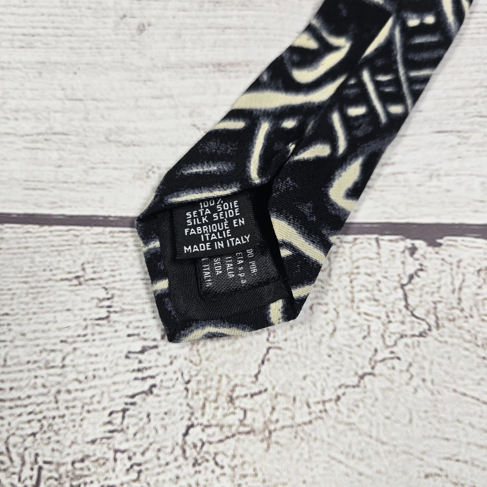 Hugo Boss Men's VINTAGE 100% Silk Retro Luxury Black Geometric Neck Tie - Image 4 of 4