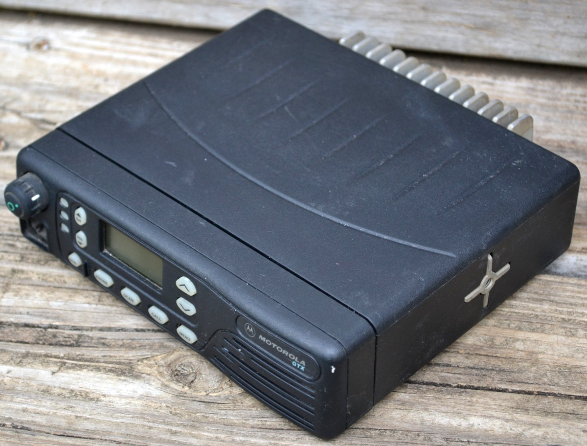 Motorola 800 MHz GTX Mobile Radio Model M11UGD6CB1AN for sale