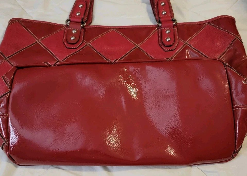 Bolso de Hombro Tignanello Rojo Cuero a Cuadros 18x11 Cierre Superior Magnético Foto 4 de 4