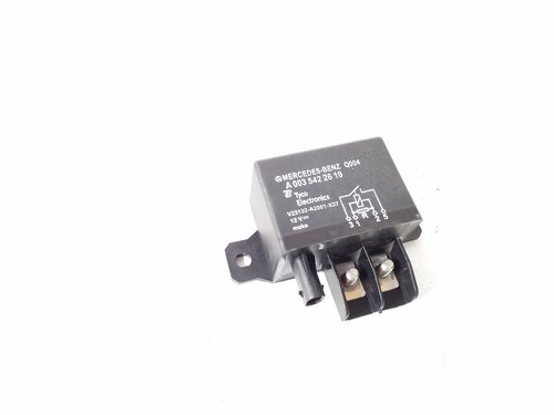 Mercedes-Benz C W204 2012 Relais Batterie A0035422619 EZE7294