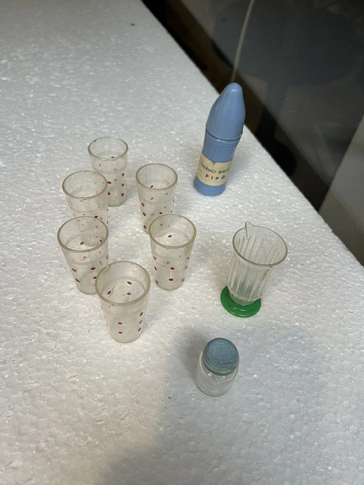 LOTTO NOVE PEZZI ACCESSORI PER CASA DI BAMBOLA PLASTICA ANNI 50 - Immagine 3 di 4