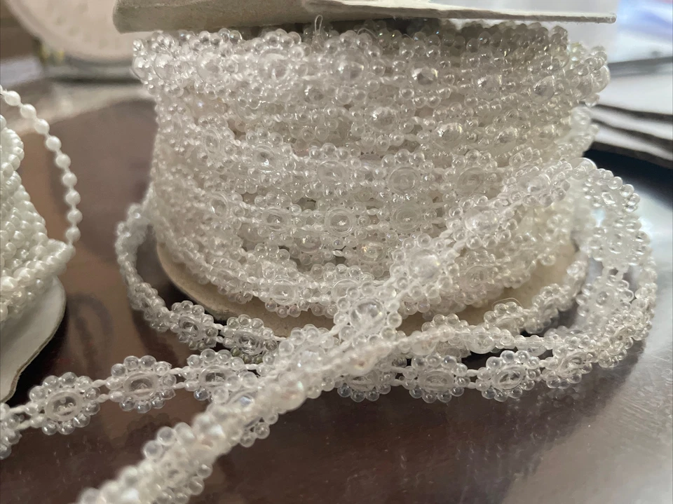 Lote de 2 cuentas de perlas cadena suministros artesanales boda. Diseño de flores y perlas. Foto 2 de 4