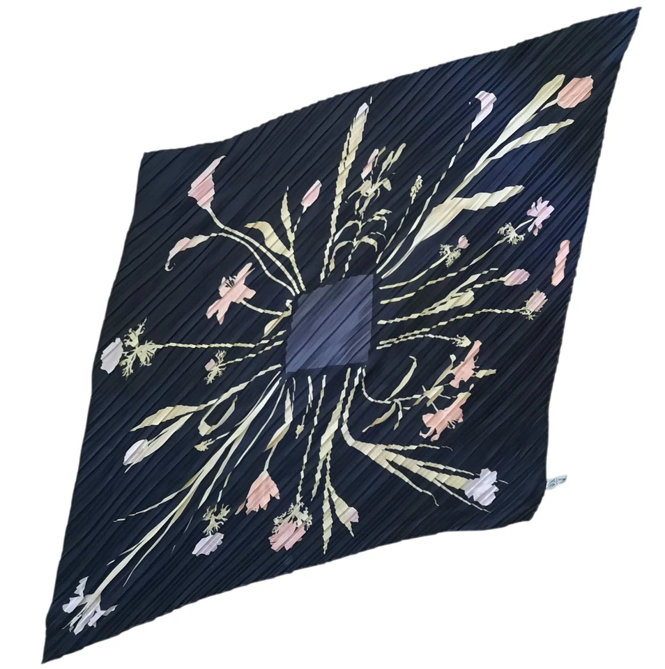 SALVATORE FERRAGAMO Bufanda Plisada Estampado Floral Seda Negra/Multi 90cm Foto 3 de 4