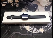 Apple Watch Series 7 45 mm Aluminium GPS schwarz mit Silikonarmband