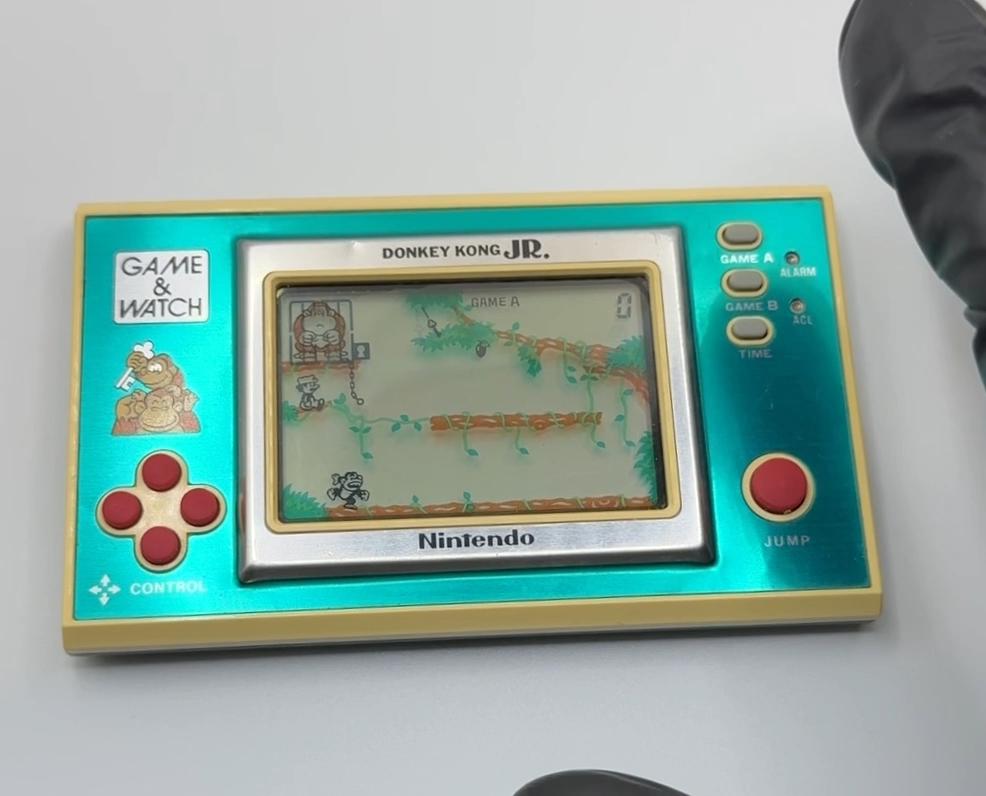 Donkey Kong Jr. Game & Watch (1982) – Complete in Box – 100